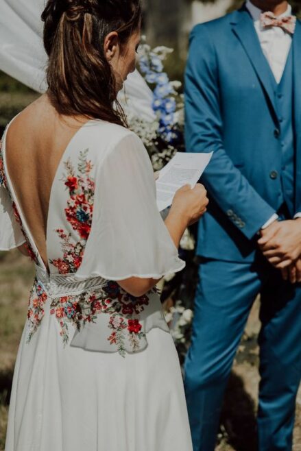 Dos d'une robe de mariée brodé