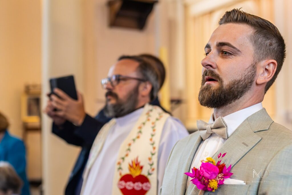 Émotions de la cérémonie religieuse