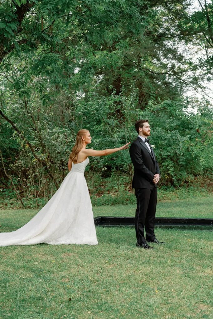 Ne pas voir la mariée avant la cérémonie découverte